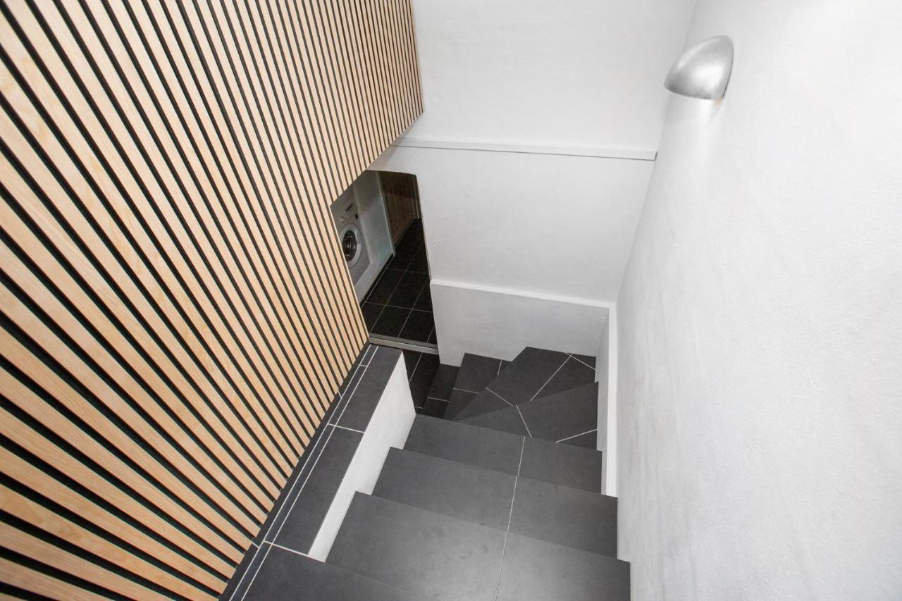 Moderne & Fuldt Udstyret Lejlighed M.Plads Til 4 Hojbjerg ภายนอก รูปภาพ