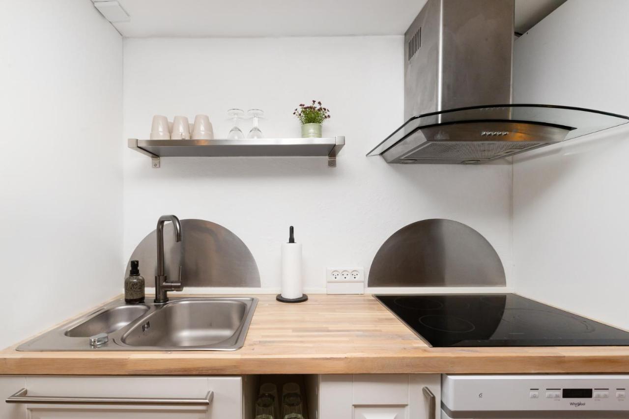 Moderne & Fuldt Udstyret Lejlighed M.Plads Til 4 Hojbjerg ภายนอก รูปภาพ